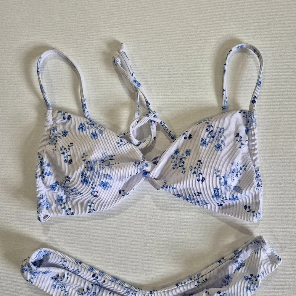 Tempt Me Blue Floral Ribbed Twist Front Bikini Set‎ White Medium